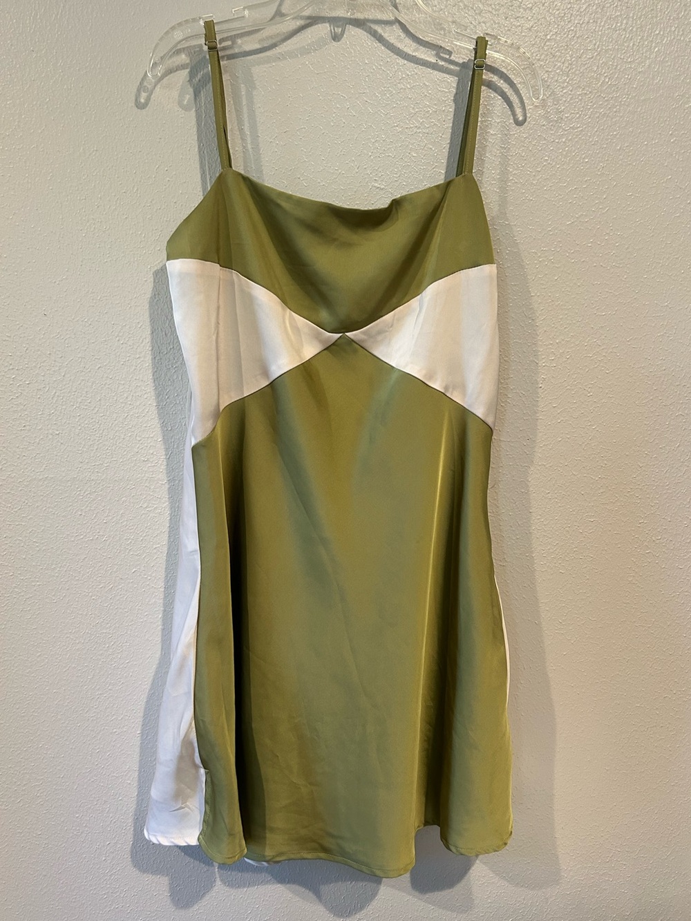 Le Lis Olive & White Satin Dress